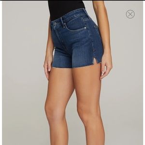 Good American Shorts 4"